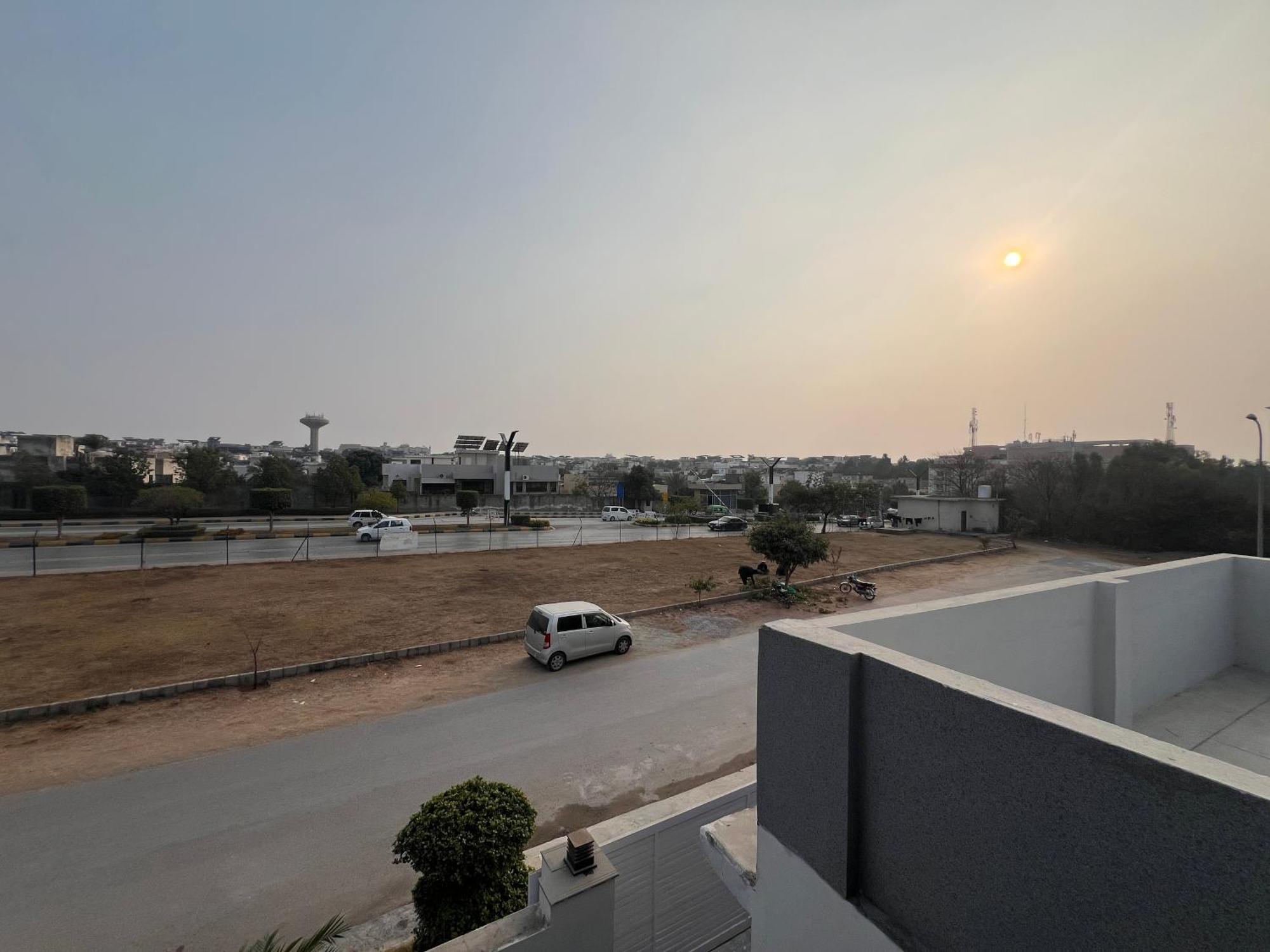 Deluxe King Room In Silverscape Residence Rawalpindi Zewnętrze zdjęcie