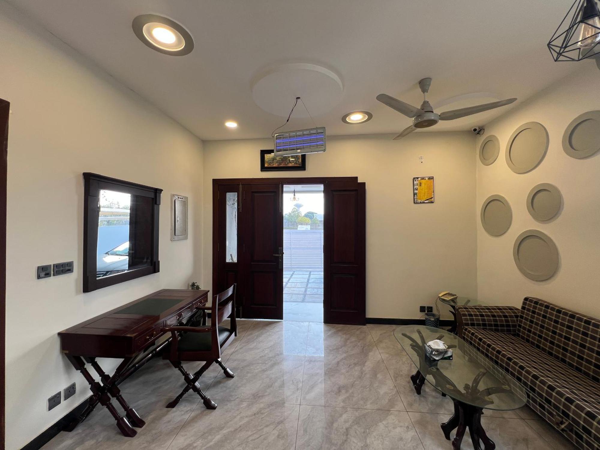 Deluxe King Room In Silverscape Residence Rawalpindi Zewnętrze zdjęcie