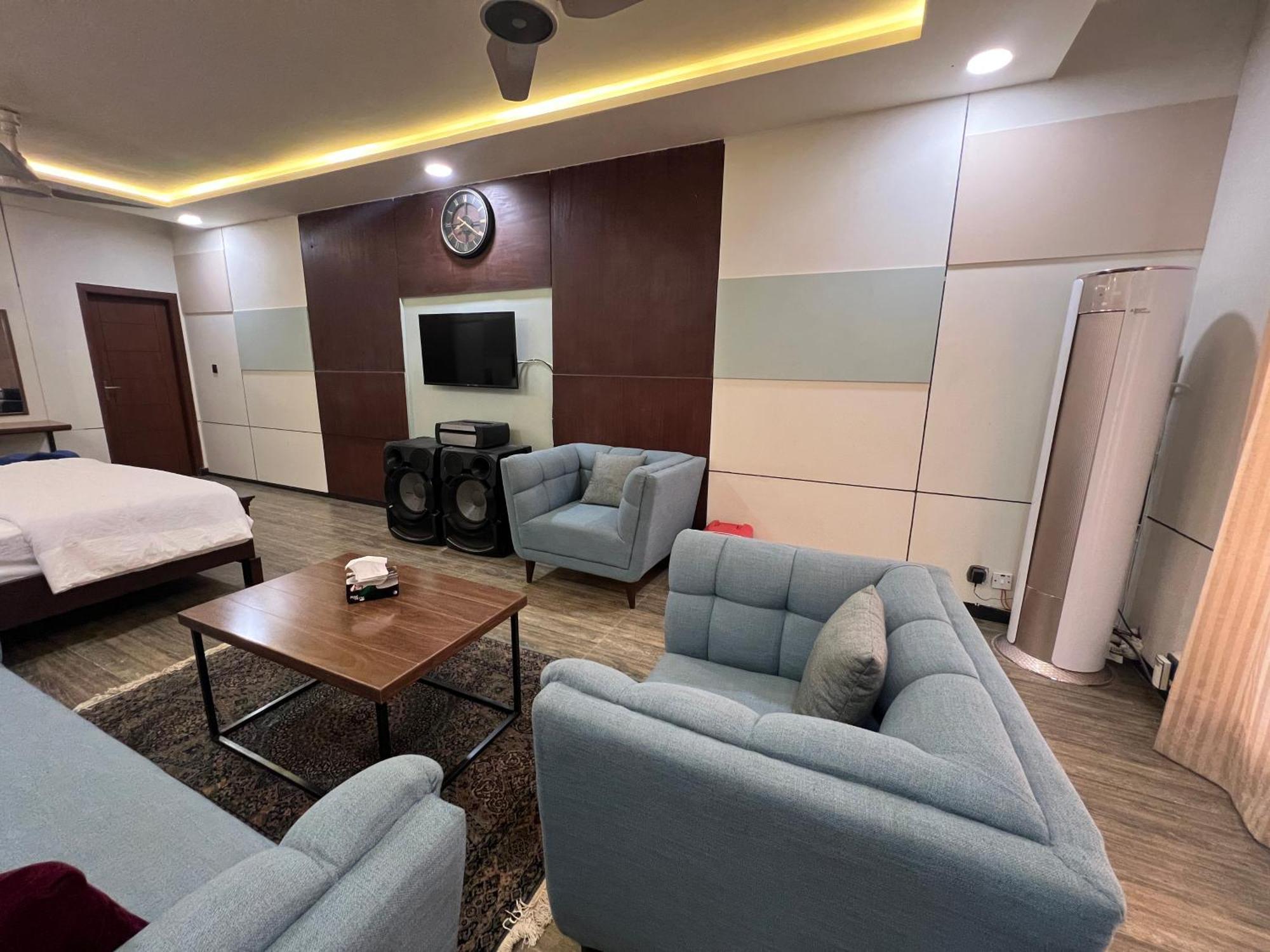 Deluxe King Room In Silverscape Residence Rawalpindi Zewnętrze zdjęcie