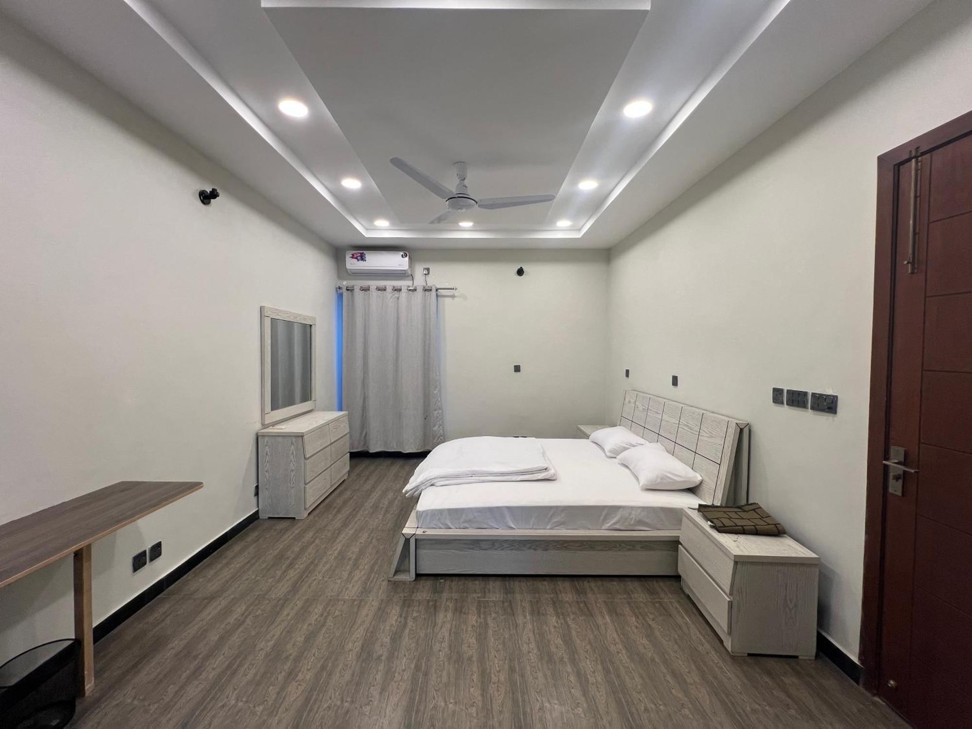 Deluxe King Room In Silverscape Residence Rawalpindi Zewnętrze zdjęcie